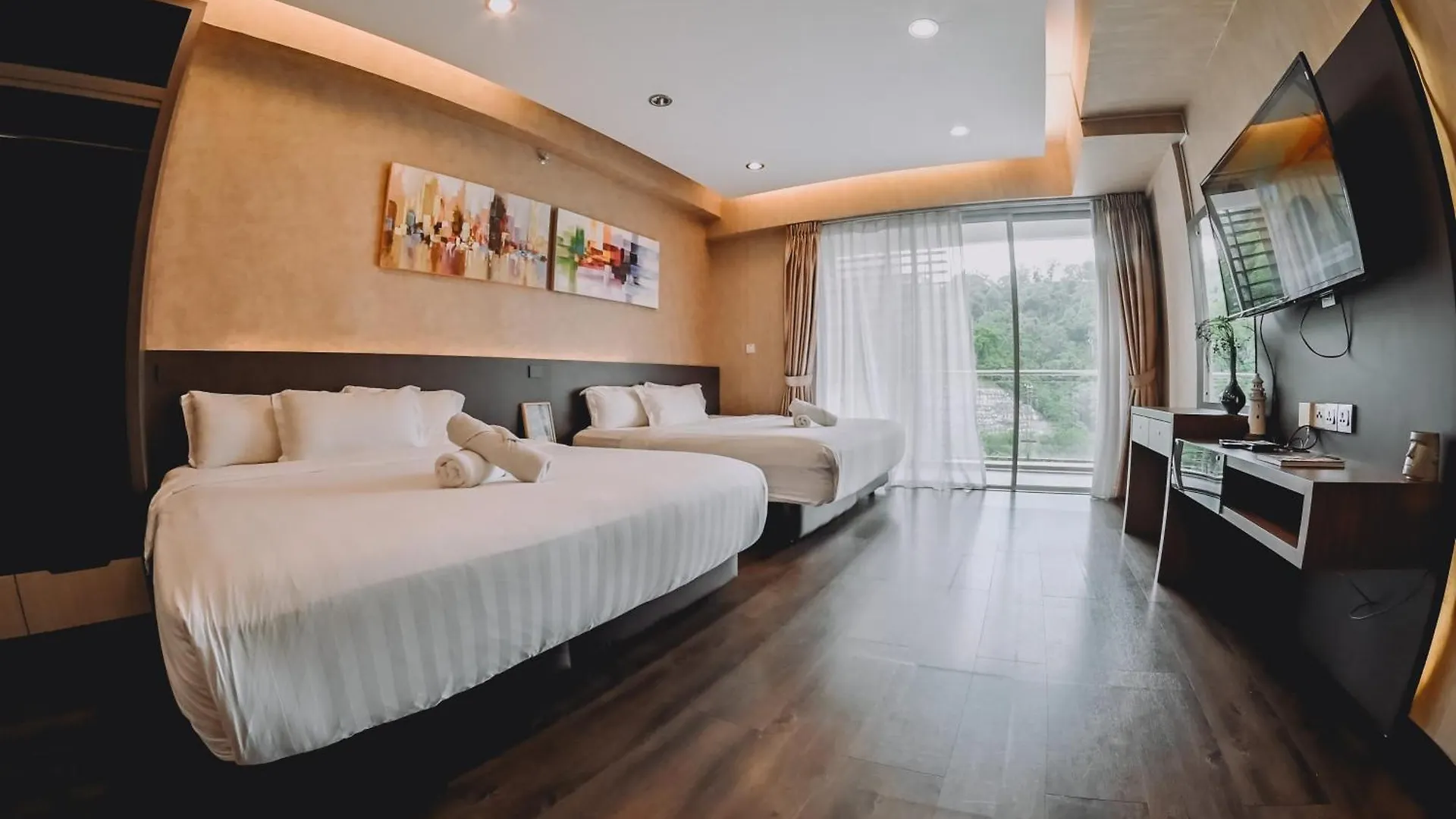 Aeropod Cactus Rail Suite With Balcony - Kota Kinabalu