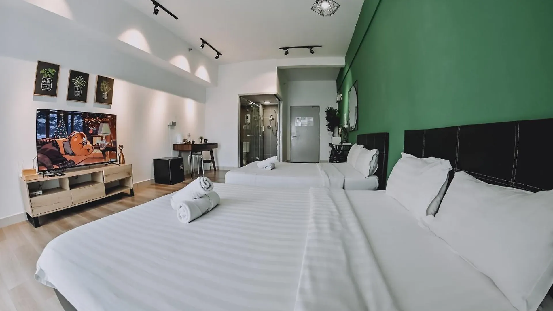Aeropod Cactus Rail Suite With Balcony - Kota Kinabalu