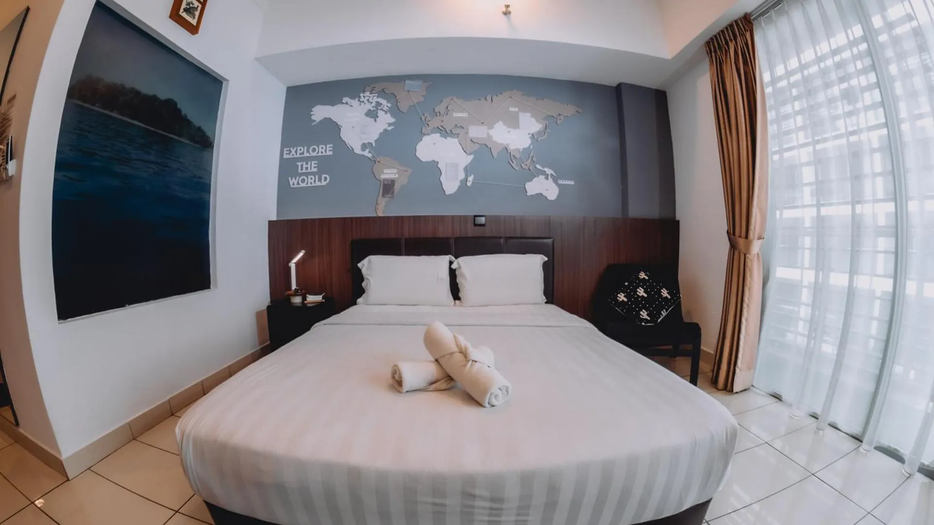 Aeropod Cactus Rail Suite With Balcony - Kota Kinabalu